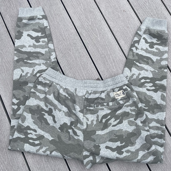 𝅺johnnie-o Trainer Camo Jogger pants sweats gray new current website S - Picture 7 of 8